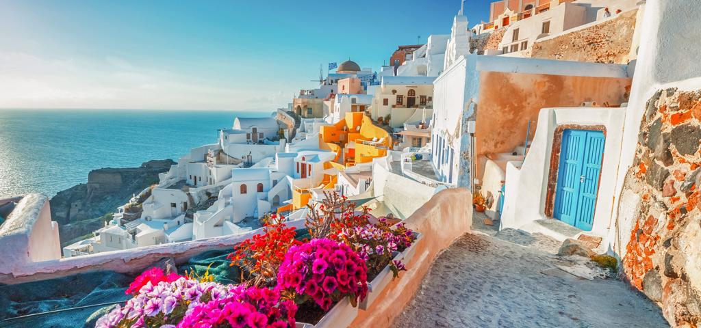 Greek tourism sector skyrockets